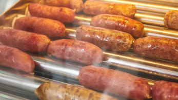 三全等強勢布局，鹵腸市場持續升溫，“佐餐香腸”打開了哪些新場景機會？